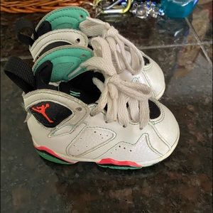 Toddler Jordan’s size 4